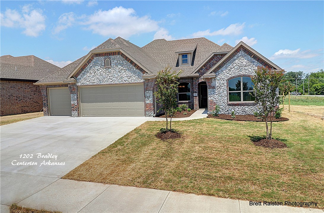 100% Financing & $3,000 in closing cost, New construction, You got to see this house,  storage every where, large hidden pantry, 4 beds, formal dining , 2 and 1/2 baths, 3 car garage, cook top with vented hood , wall oven and microwave,3 cm granite counters throughout , large covered back porch and 6ft privacy shadow box fence. insulated garage and doors, Tile and Wood floors carpet in the bedrooms , high ceilings, Flat drive way, why settle  for less  come by and call for personal showing.