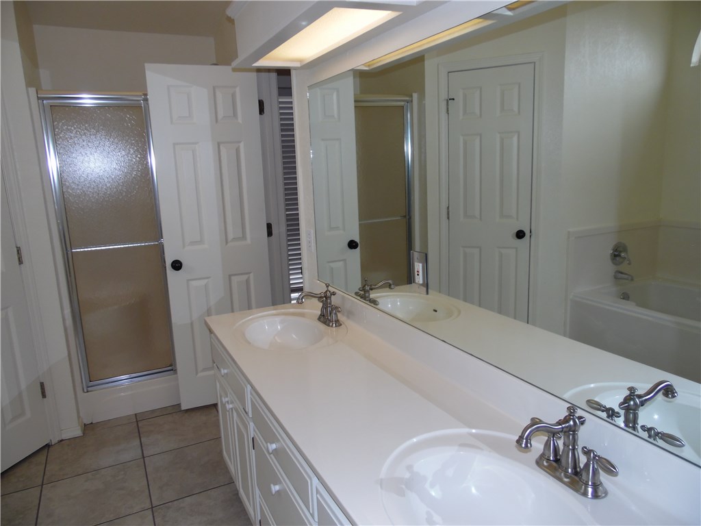 Cambridge Park Ph 2-Rogers - Residential Lease