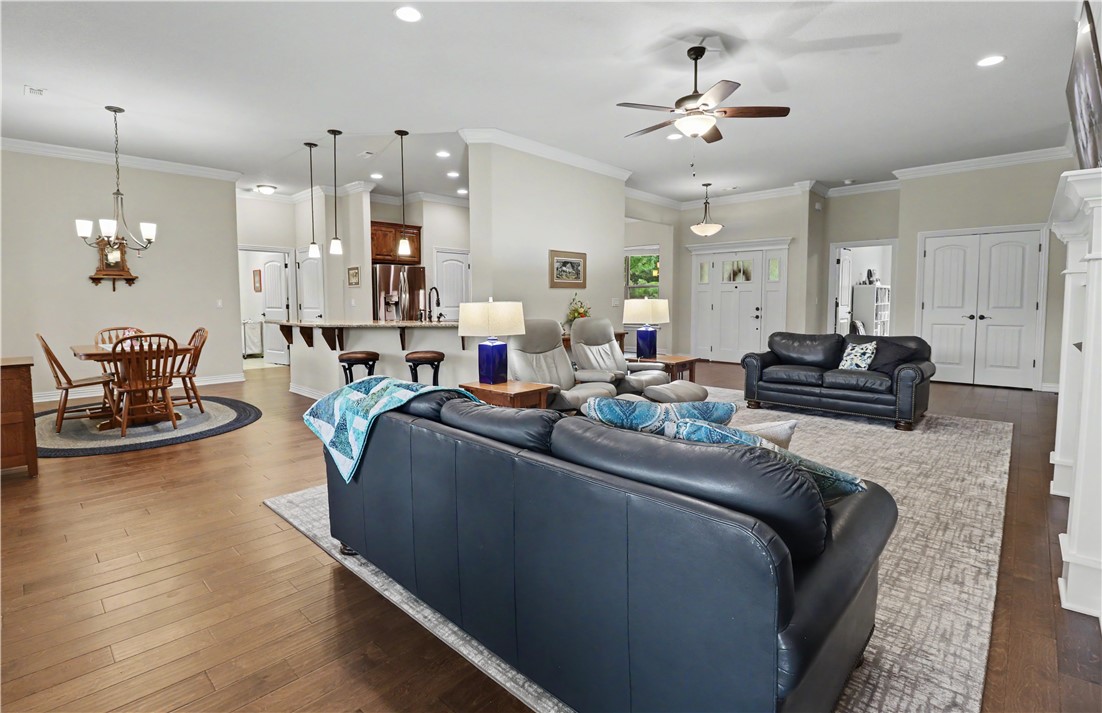 Country Club Villas Bvv - Residential