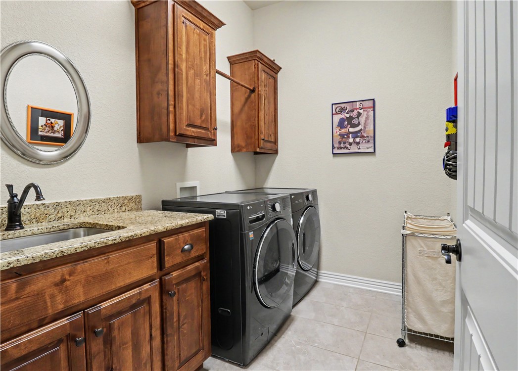 Country Club Villas Bvv - Residential