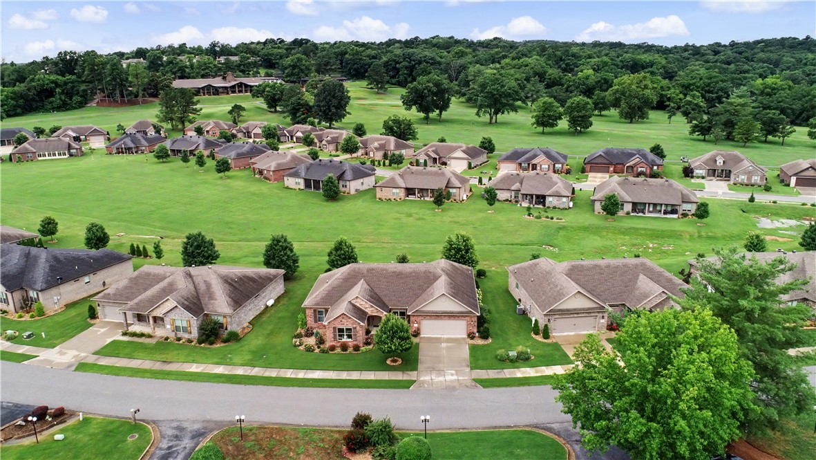 Country Club Villas Bvv - Residential