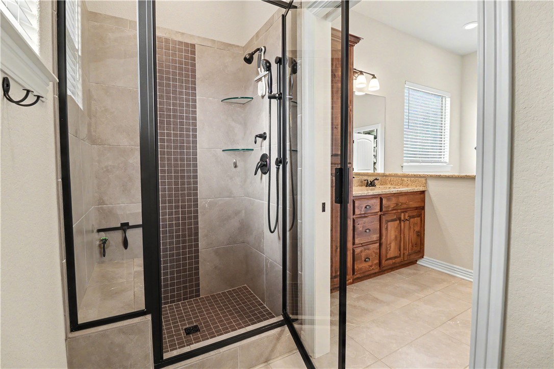 Country Club Villas Bvv - Residential