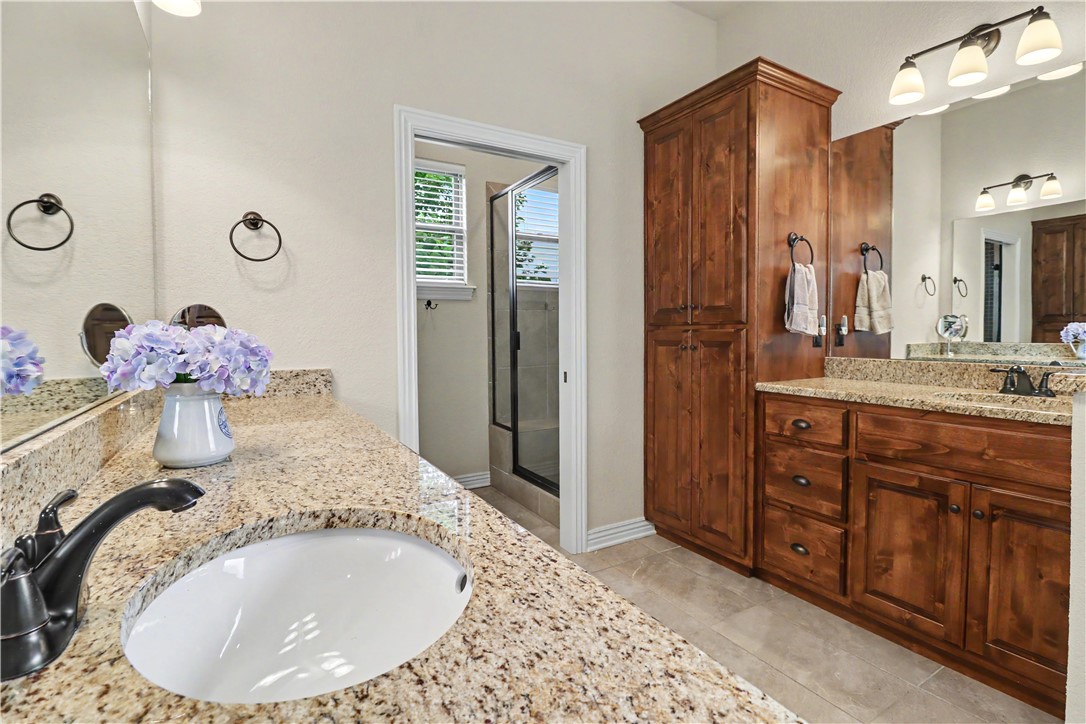 Country Club Villas Bvv - Residential