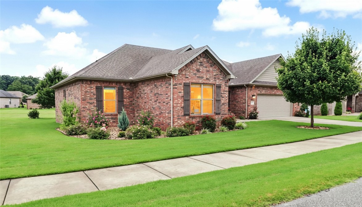 Country Club Villas Bvv - Residential