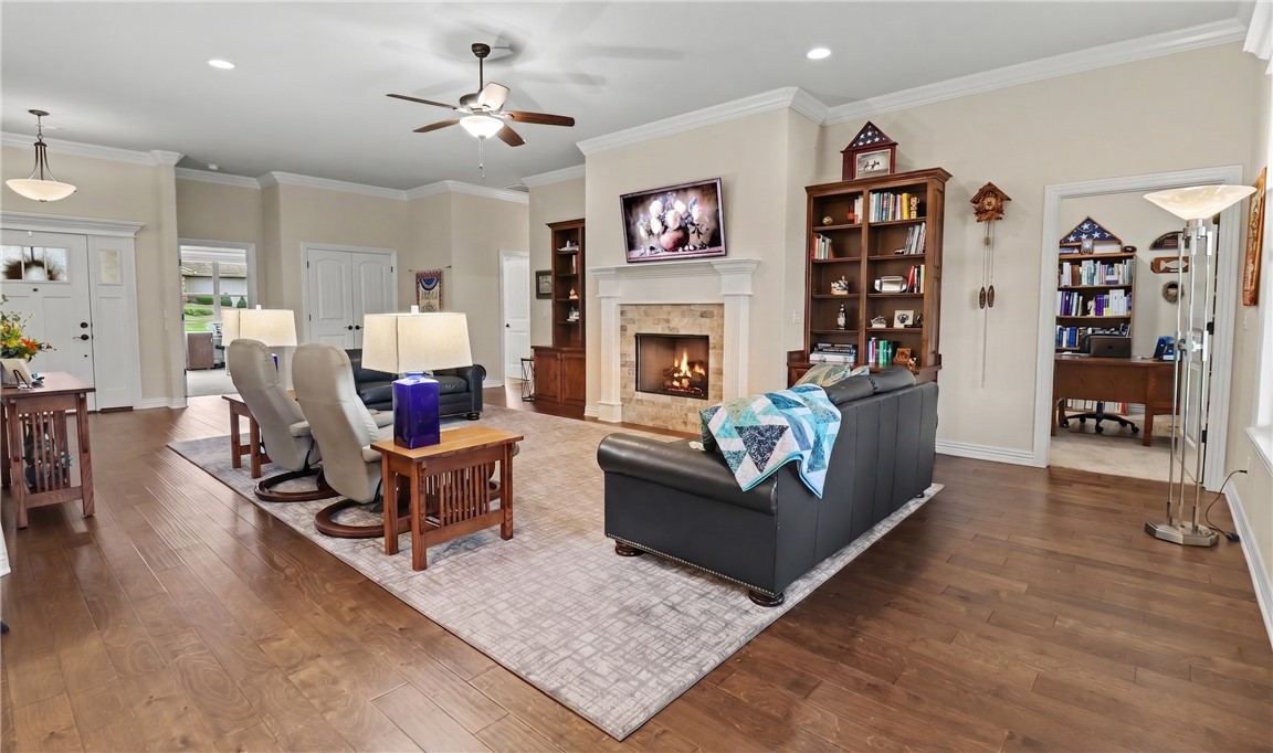 Country Club Villas Bvv - Residential