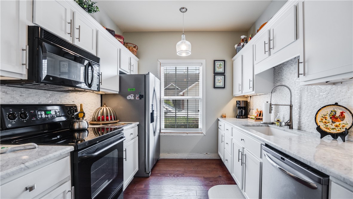 Homes At Oakmont Horizontal Prop Rogers - Residential