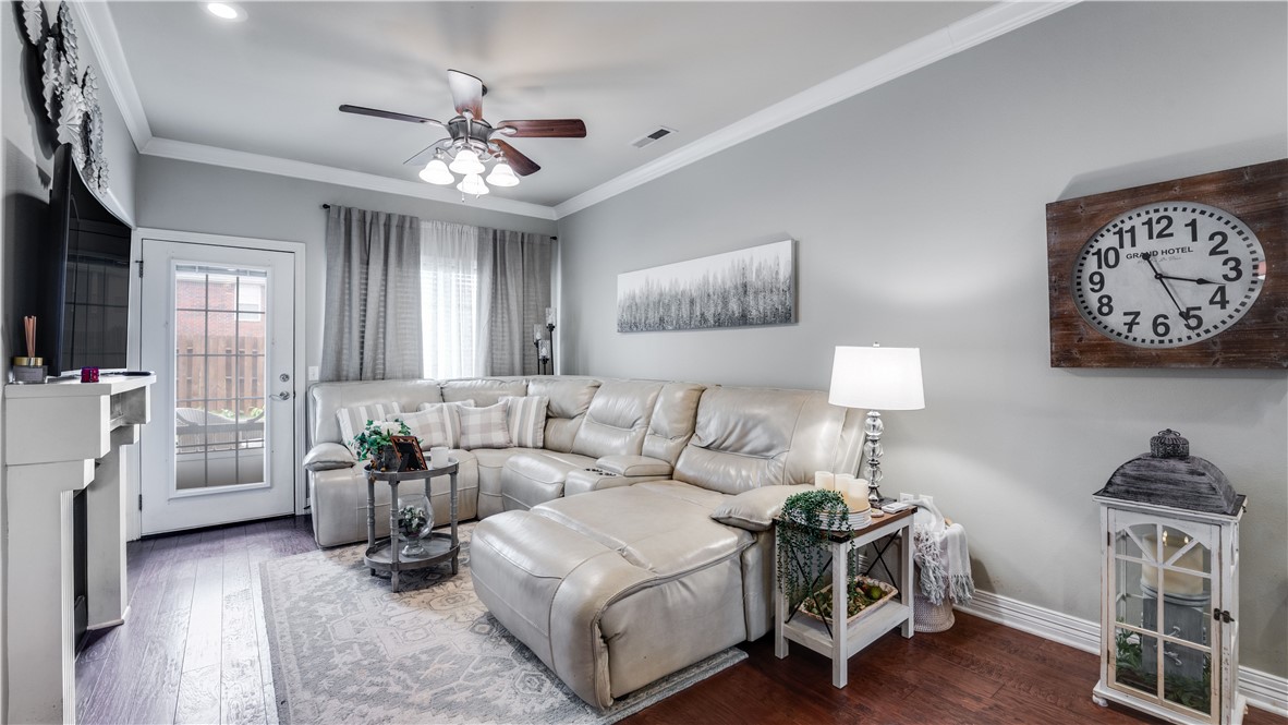 Homes At Oakmont Horizontal Prop Rogers - Residential