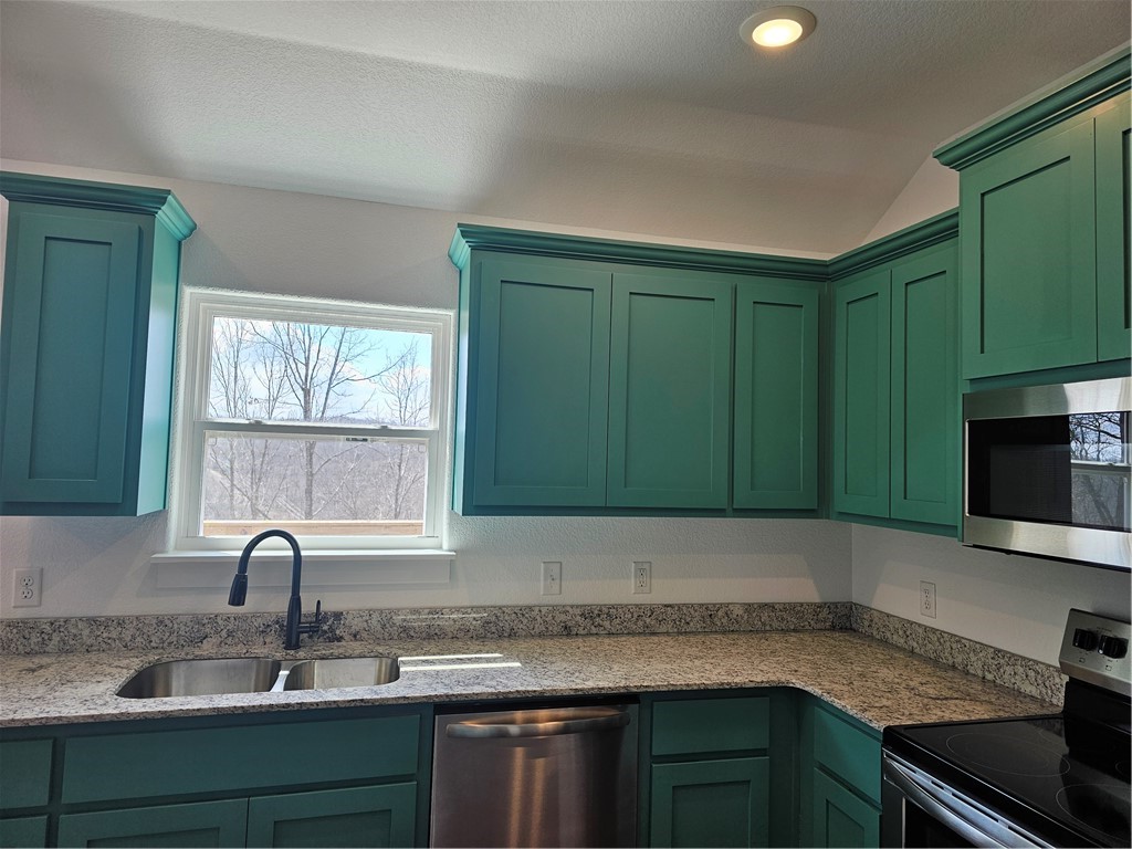 Lincoln Sub Bvv - Residential Lease