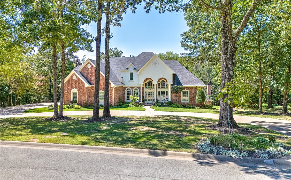 Welcome to your dream home, nestled on 1.23 ac. This property boasts 6 spacious BR and 5.5 beautifully appointed Baths, offering ample space for family and guests. You’ll be captivated by the warmth of real wood floors that flow throughout the main areas. The heart of the home is the remodeled kitchen, featuring high-end appliances, custom cabinetry, perfect for entertaining. Adjacent to the kitchen, is a cozy family room w/one of the 3 inviting fireplaces. Step outside to your own private oasis, a gunite saltwater pool, perfect for fun in the sun. The pool area is complemented by a fully equipped pool house, complete with a full kitchen and bath, providing a perfect space for hosting guests. Enjoy the comfort of a screened-in porch, ideal for morning coffees or evening wind-downs, while the expansive 3-car garage provides ample storage and parking space. Fresh paint throughout the home adds a bright, contemporary feel, making it truly move-in ready. Don’t miss this rare opportunity to own a piece of paradise!