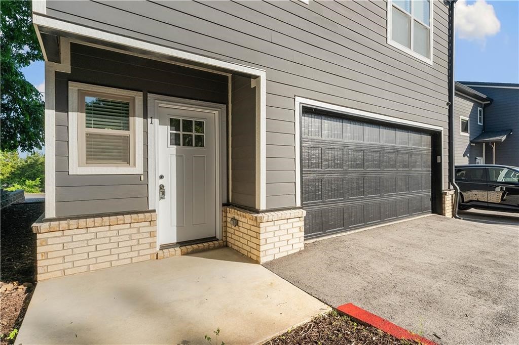 Townhomes On Gregg Hpr - Residential