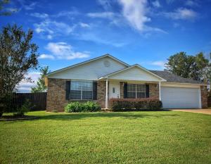Lovely home located in Pottsville School District!  This home offers a NEW roof (2019), three large bedrooms, two full bathrooms, an open concept and a two car garage with extra storage. Outside there is a great covered patio and a fully fenced backyard.Don't miss out on this home!