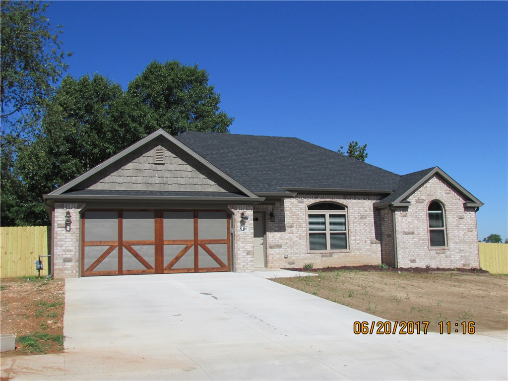 New construction, 3 bedrooms 2 full baths with split floor plan, large open living room with gas log fireplace, eat in kitchen with pantry, covered back patio, fully fenced backyard, landscaping.