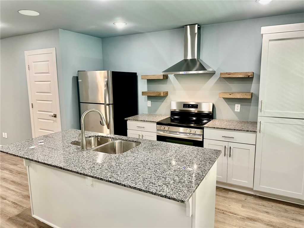 Fayetteville Outlots - Residential Lease