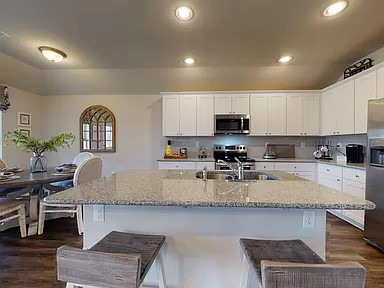 WALNUT HILL SUB PH VI-PEA RIDGE - Residential