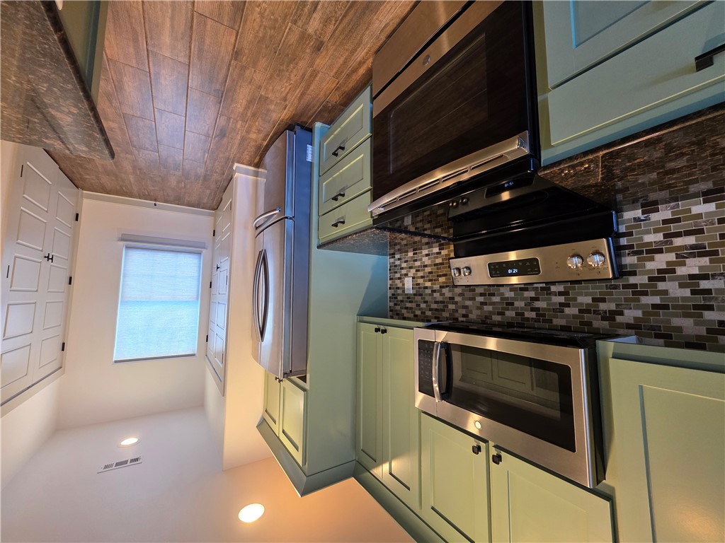 Lincoln Sub Bvv - Residential Lease