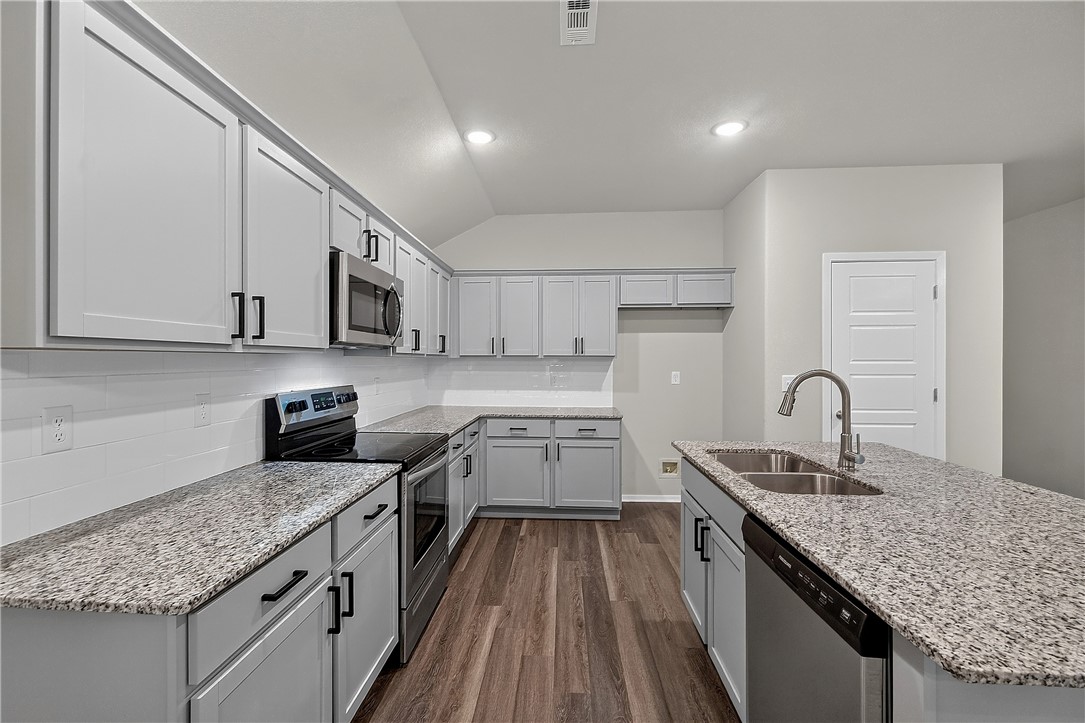 Crystal Spgs Village Ph I - Residential