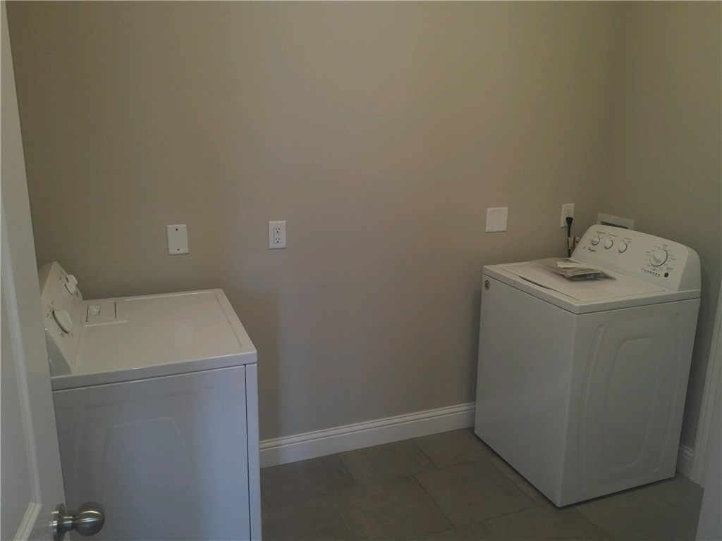Deane-Sang Townhomes - Residential Lease