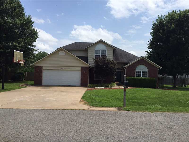 Wonderful home in well established neighborhood, close to the mall, Rogers high School, big lot, house is open and comfortable. Huge back deck with a boat barn for boats or storage. Great house waiting on a new owner!