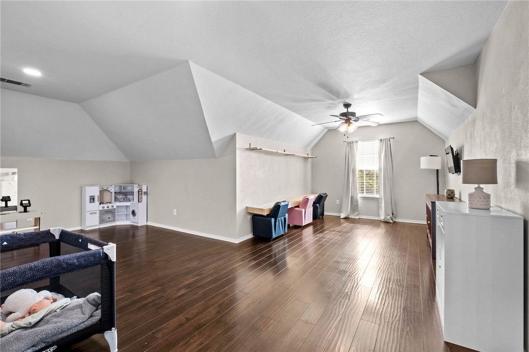 Eagle Crest 1 - Residential