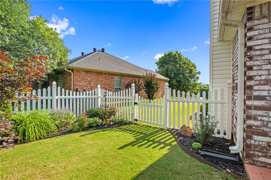 Eagle Crest 1 - Residential