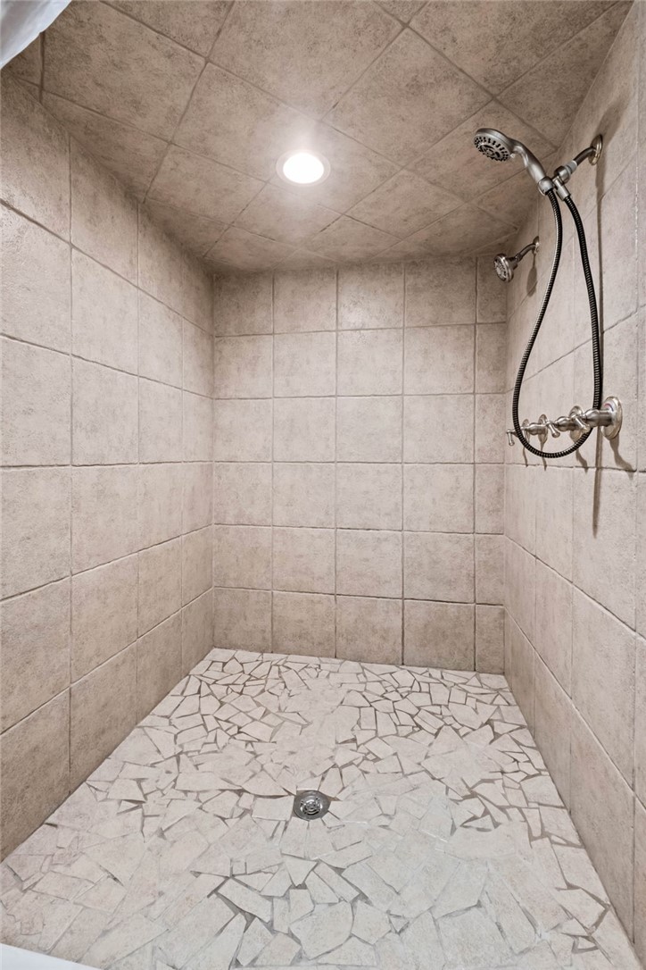 Eagle Crest 1 - Residential