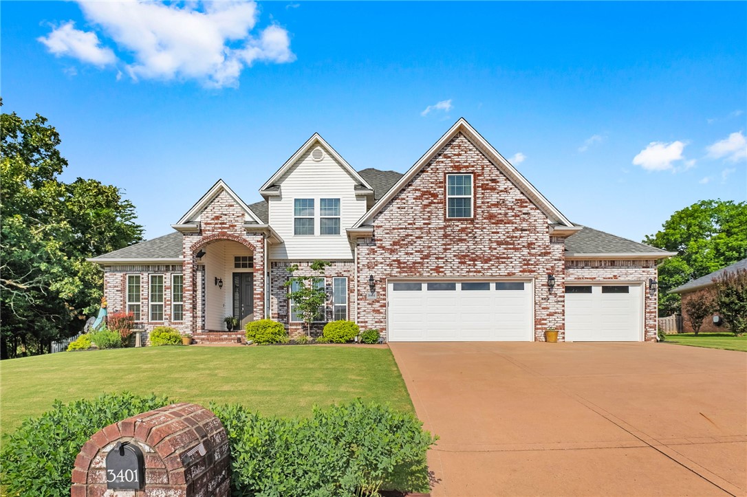 Beautifully updated 4BR, 3.5BA home with 3,548 sq ft on a quiet cul-de-sac in the Eagle Crest Golf Course community. Features include a main-level primary suite, dedicated office, bonus room, and spacious second living area with gas fireplace. Recent updates include new flooring and paint throughout (2026), remodeled primary bath (2026), new windows, water heater, refrigerator, and microwave (2025), updated lighting and fixtures, plus garage door and motor (2024). The home is also hardwired for a security system. Enjoy the beautifully landscaped yard and white picket fenced backyard. Eagle Crest POA has no fee. Golf membership is not required, but discounted memberships are available. Move-in ready with space, updates, and an exceptional golf course location.
