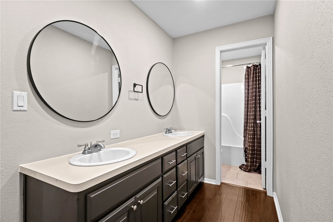 Eagle Crest 1 - Residential