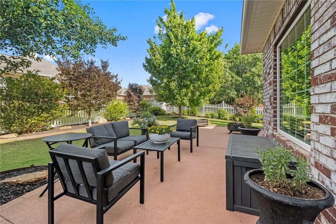Eagle Crest 1 - Residential