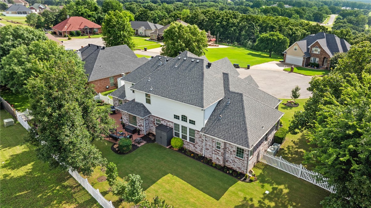 Eagle Crest 1 - Residential
