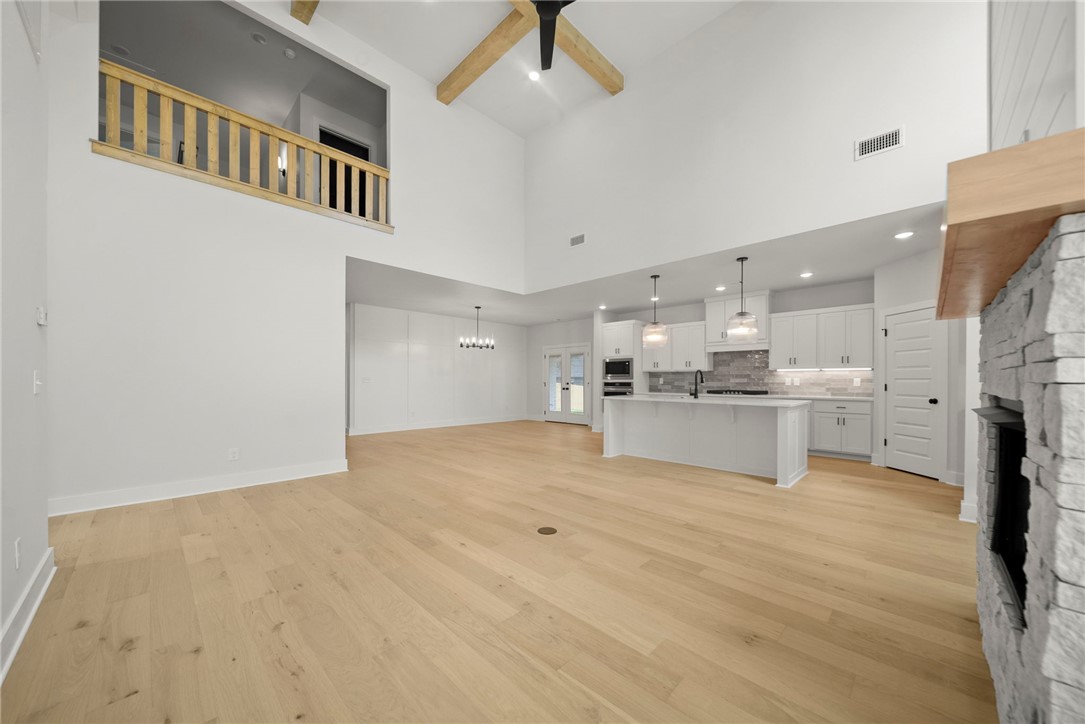 DIAMOND ESTATES PH V-CENTERTON - Residential