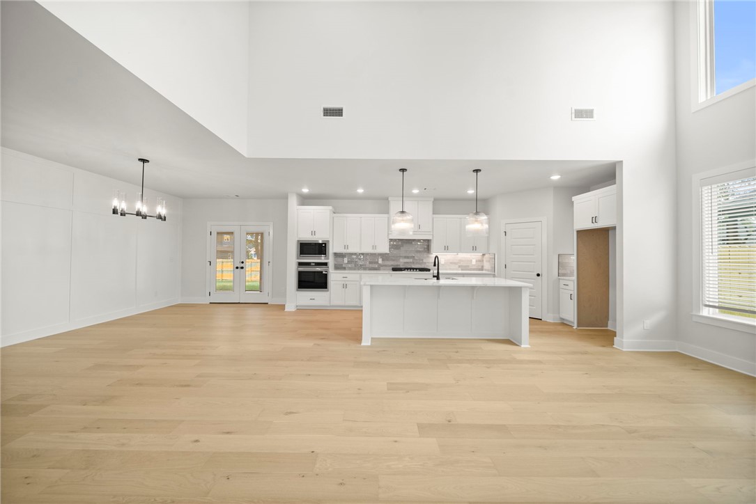 DIAMOND ESTATES PH V-CENTERTON - Residential