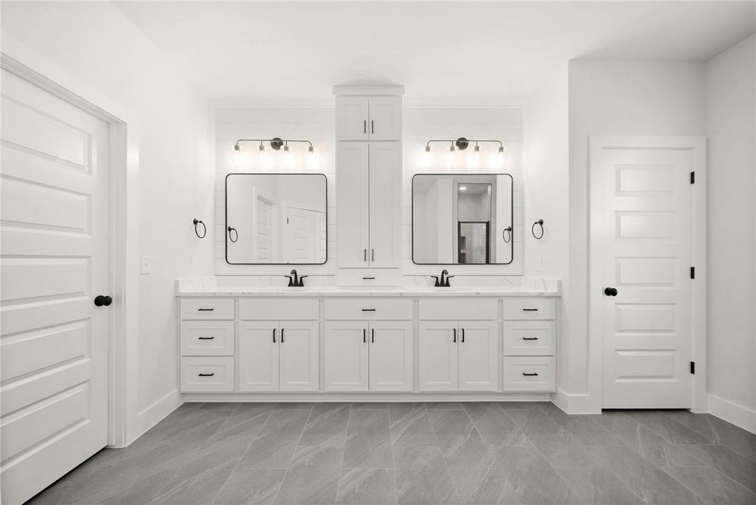 DIAMOND ESTATES PH V-CENTERTON - Residential