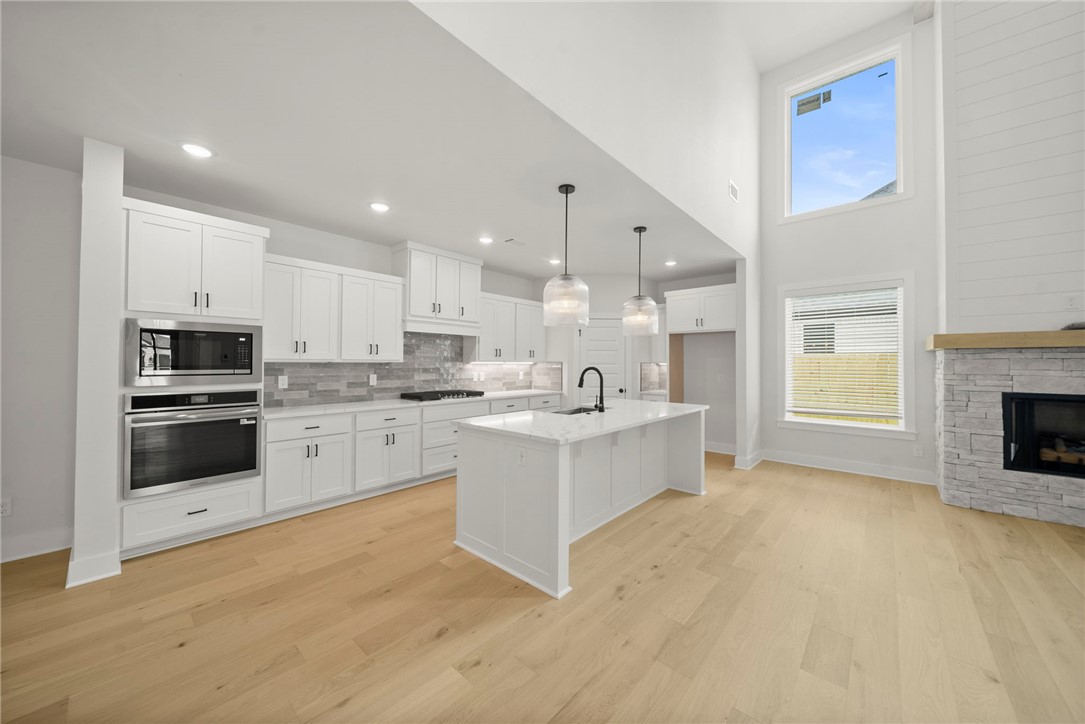 DIAMOND ESTATES PH V-CENTERTON - Residential