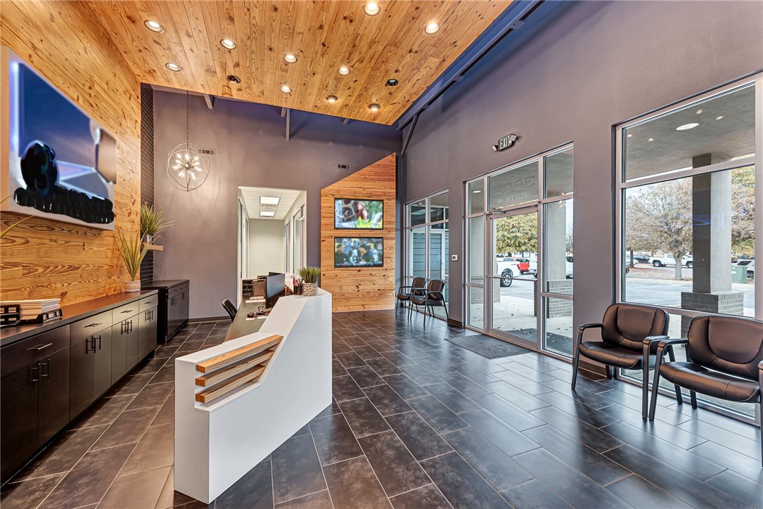 Southern Hills Business Park Add-Rogers - Commercial Lease