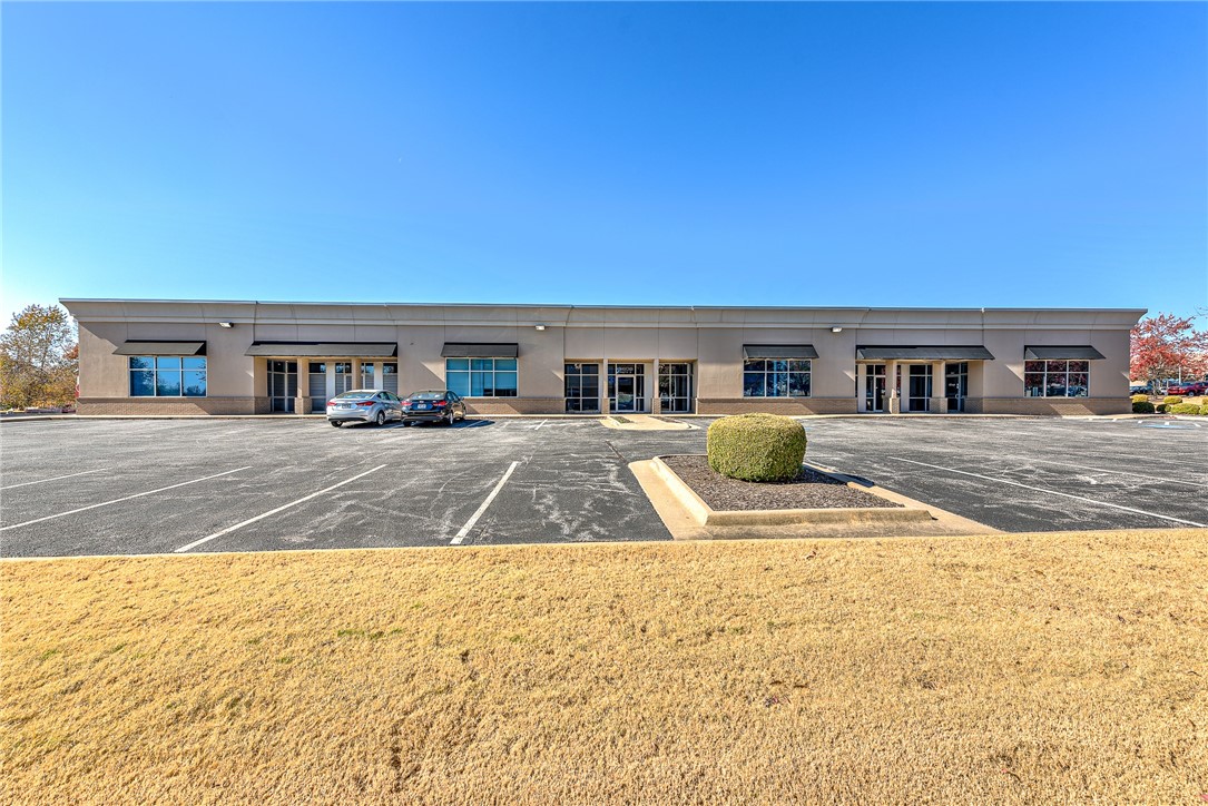Southern Hills Business Park Add-Rogers - Commercial Lease