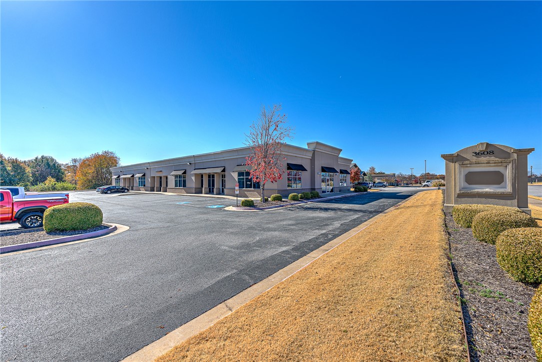 Southern Hills Business Park Add-Rogers - Commercial Lease