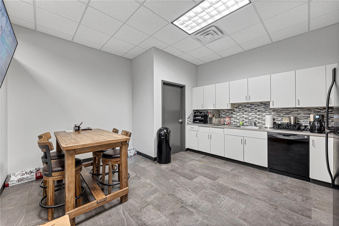 Southern Hills Business Park Add-Rogers - Commercial Lease