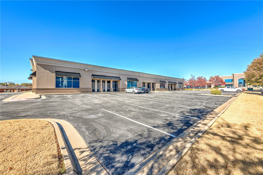 Southern Hills Business Park Add-Rogers - Commercial Lease