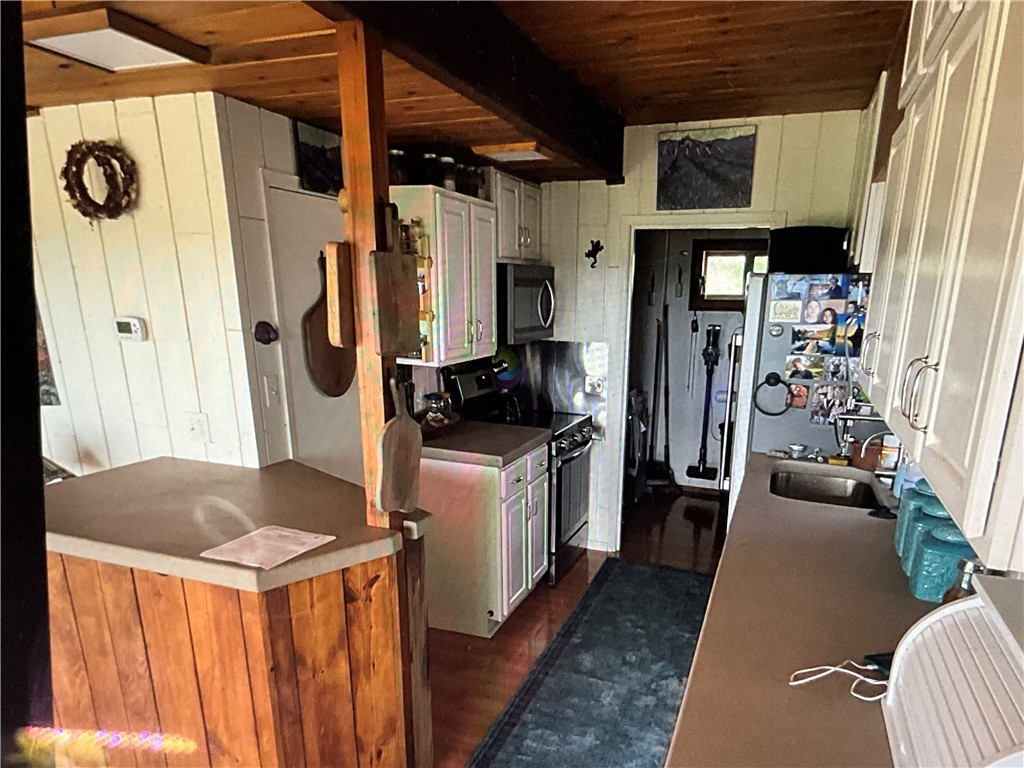 Unit 5 Holiday Island - Residential