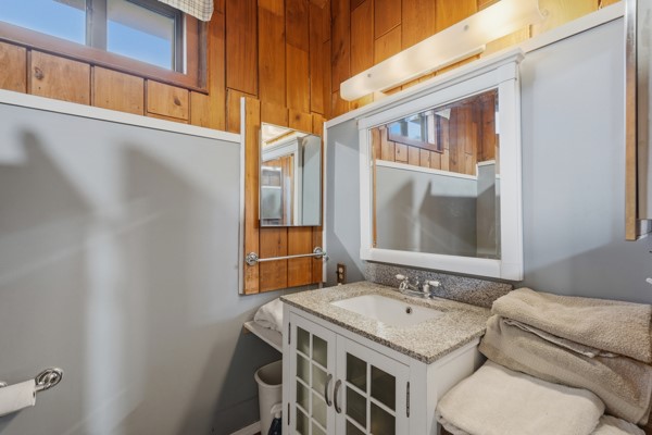 Unit 5 Holiday Island - Residential