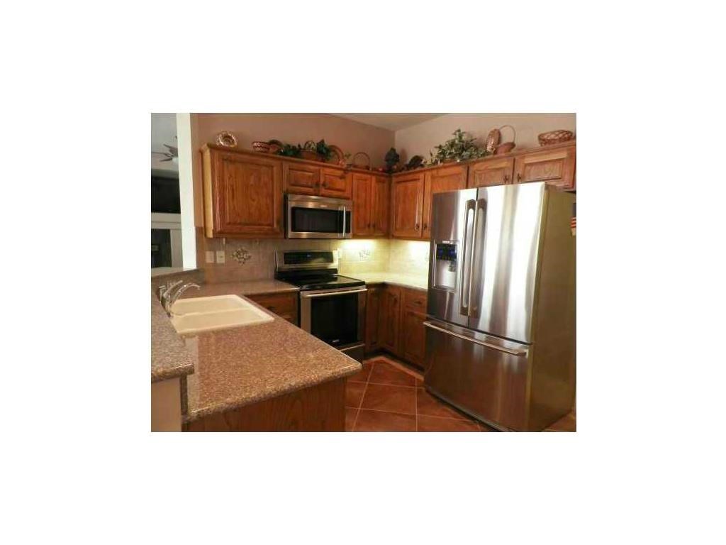 Tanyard Creek Courts Blk 3 Bvv - Residential