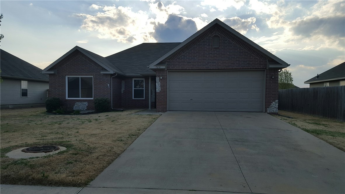 3 bed, 2 bath home in Bentonville, split floor plan recently painted, 2 car garage, storm doors, gas fireplace, laminate flooring in main living area, tile in kitchen and bath, carpet in bedrooms, custom horizontal blinds, covered deck and recently stained privacy fence, excellent condition. Pets negotiable with non-refundable deposit, smoking not allowed in the house.