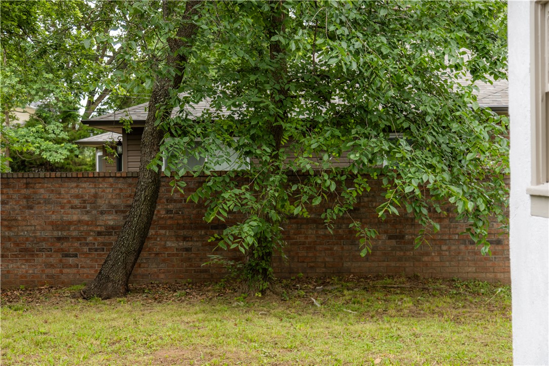 Couchs Add Siloam Spgs - Residential