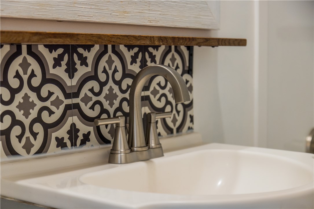 Couchs Add Siloam Spgs - Residential