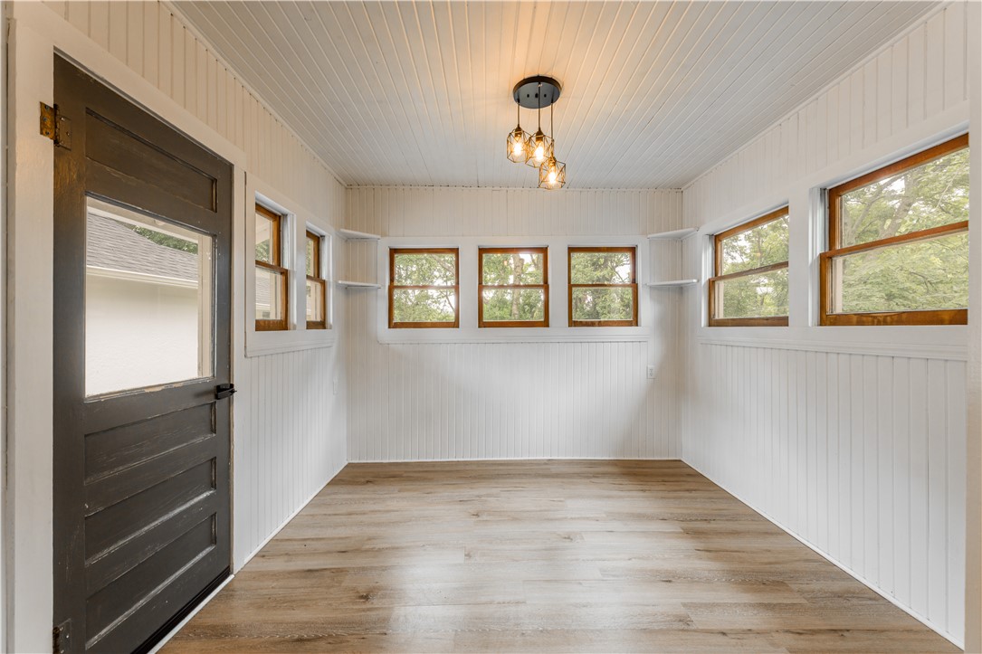Couchs Add Siloam Spgs - Residential