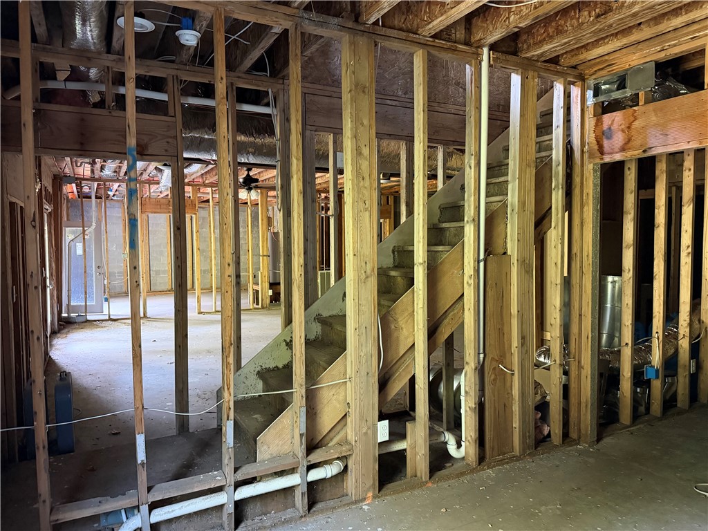 Tudor Sub Bvv - Residential