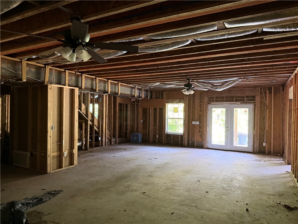 Tudor Sub Bvv - Residential