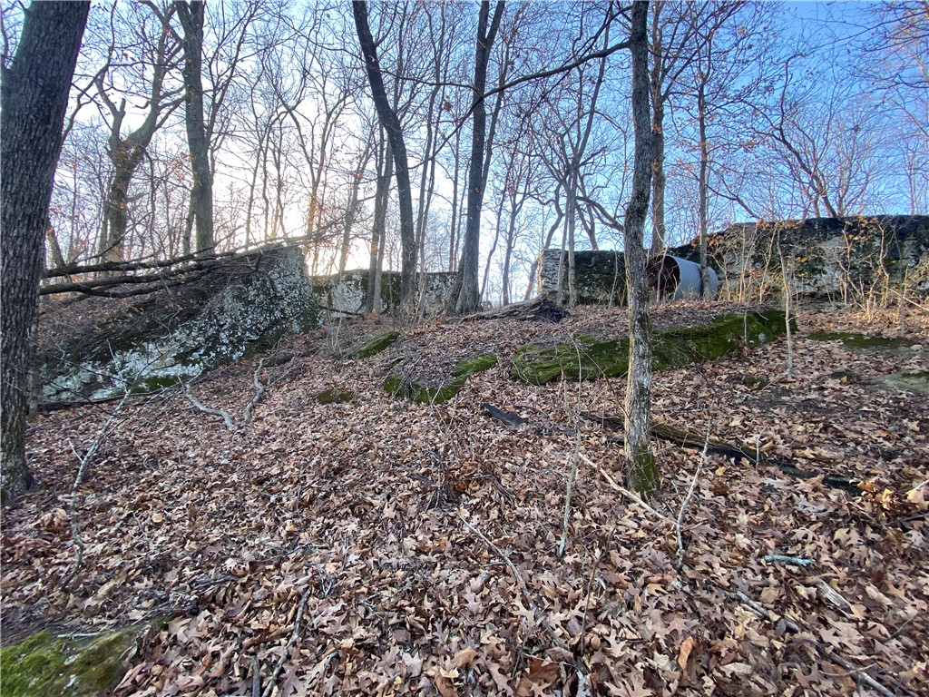 18-13-28 - Land