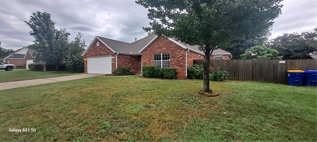 Great 3 bedroom, 2 bath home in Prairie Meadows subdivision. Great location!  Near all the fun things NWA has to offer.  Well established neighborhood with fenced backyard.  This home has been freshly painted and new carpet in the bedrooms.  This home also features wood flooring in living room. Primary suite features nice walk-in closet, jetted tub, and separate walk-in shower.