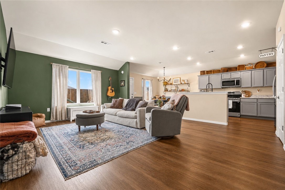 Walnut Hill Sub Ph Ii Pea Ridge - Residential